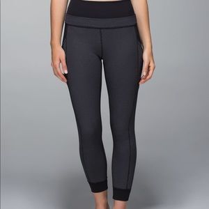Lululemon En Route Crop Diamond Dot Size 4